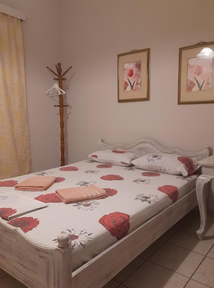 קאלאבאקה Antonioy Apartment Metewra מראה חיצוני תמונה